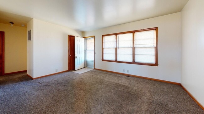 Building Photo - 1205-1207 Eisenhower