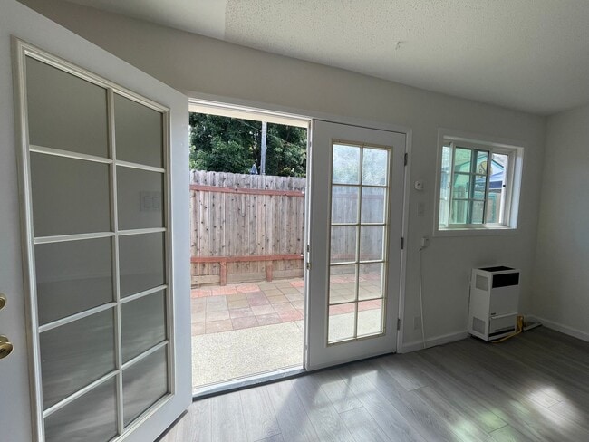 Foto del edificio - Freshly Renovated Studio with Yard & Mount...