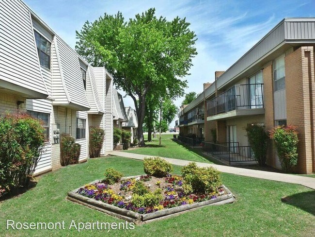 Building Photo - 7504 S Country Club Dr