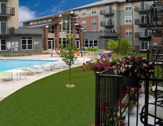 Building Photo - Enormous! Premier Finishes & Amenities, Cl...