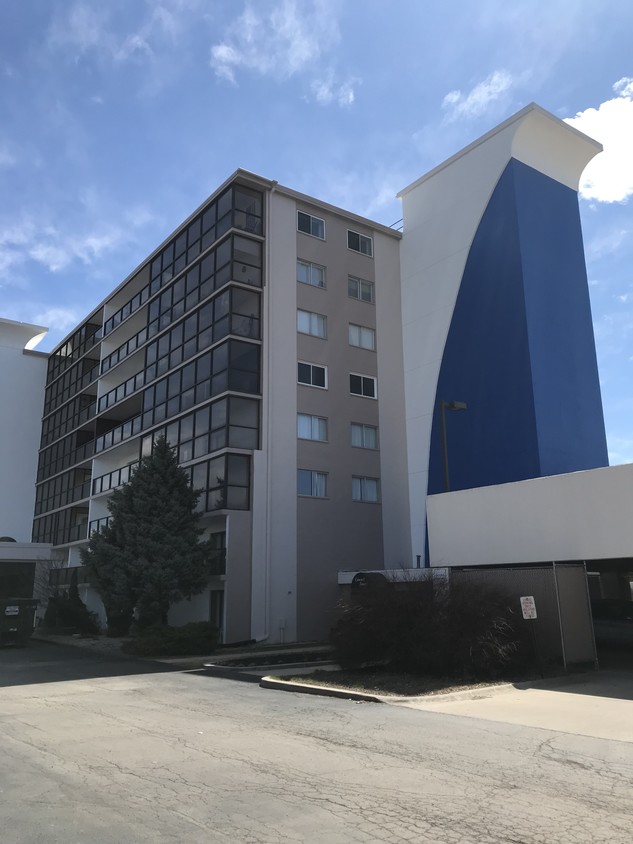 Condo building - 1133 N 7th St