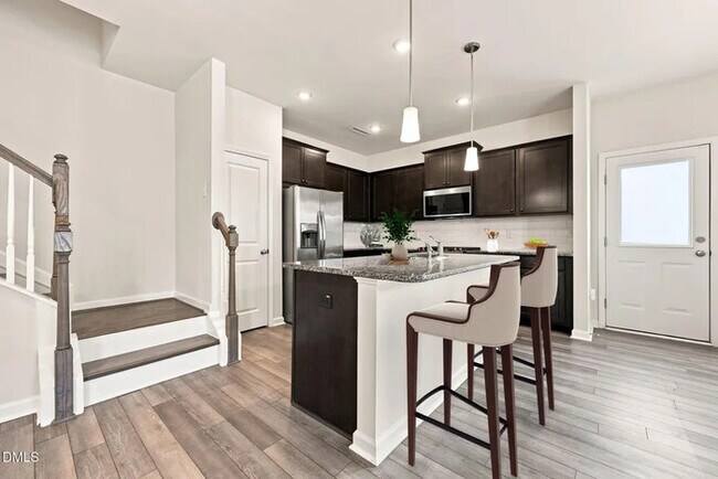 Foto del edificio - Lease OR Lease to Own