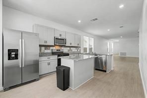 Foto del edificio - 511 Louis Ln