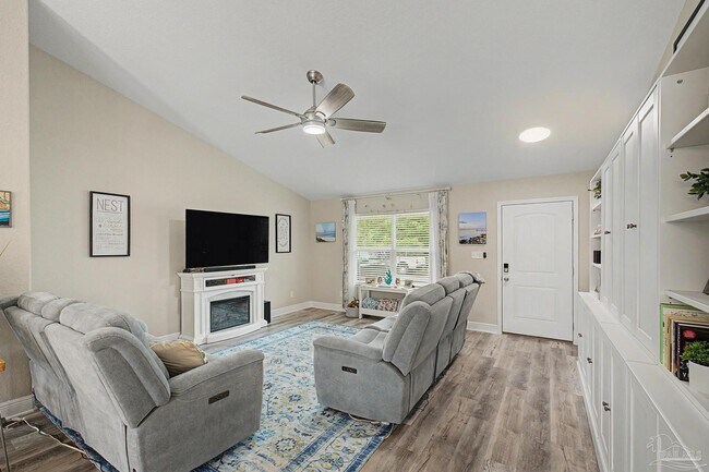 Foto del edificio - 3613 Berkley Ln