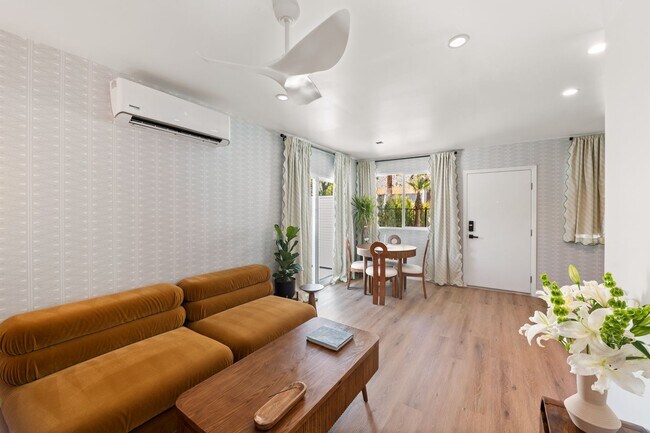 Foto del edificio - AVAILABLE NOW! Stunning Remodeled 1 Bed 1 ...