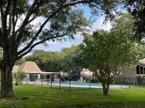 Building Photo - 2802 Foxfire Cir