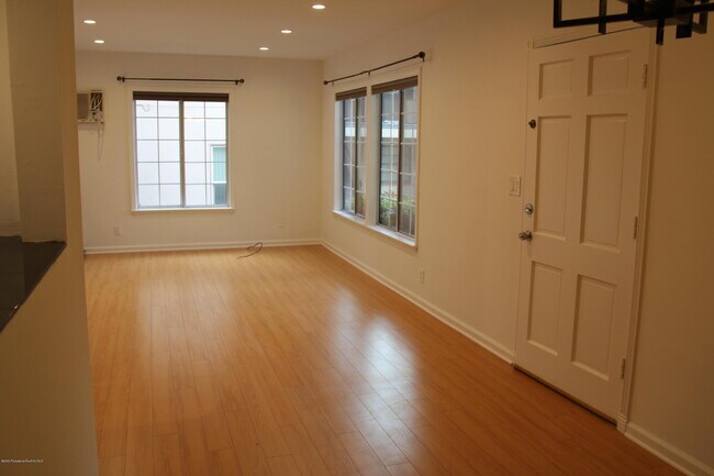 Building Photo - 3622 Stancrest Dr