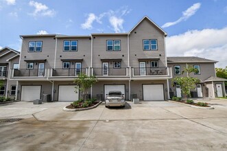 Building Photo - 5262 Ella Blvd
