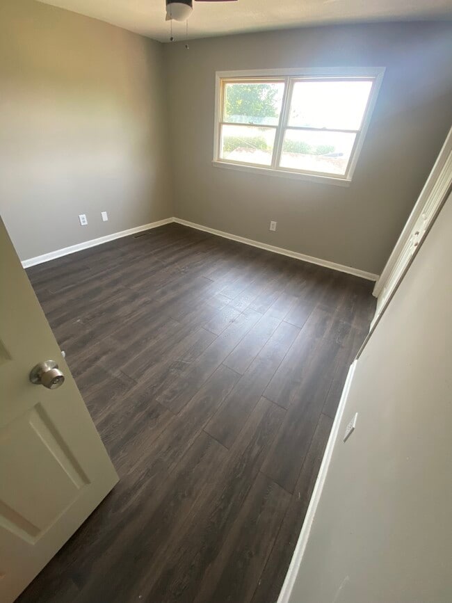 Building Photo - 1531 Woodland Ave