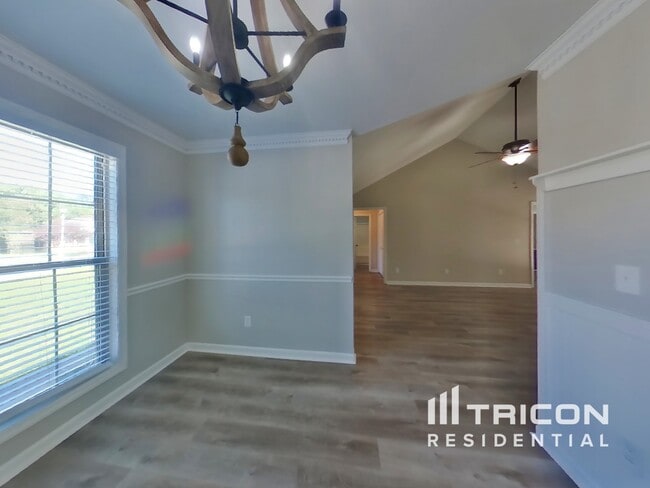 Building Photo - 6009 Plateau Ct
