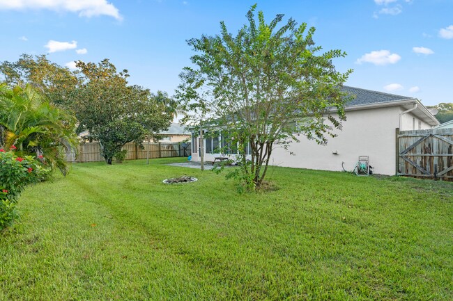 Building Photo - 116 San Remo Dr
