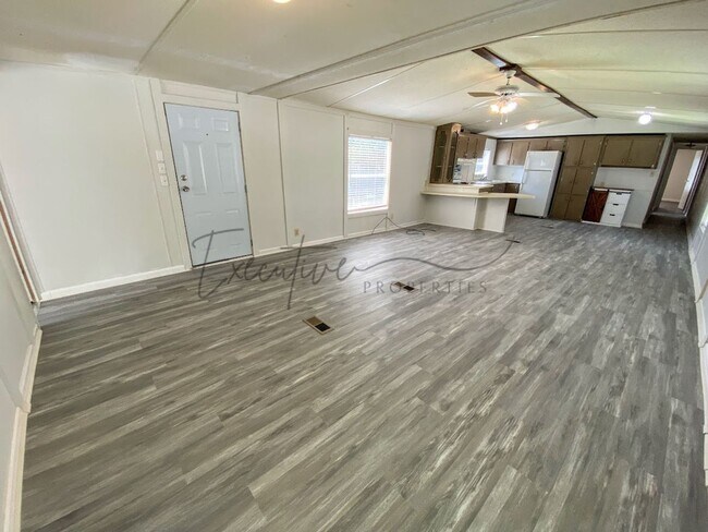 Foto del edificio - 307 N Kinney Ave