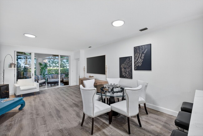 Building Photo - 8390 Excalibur Cir