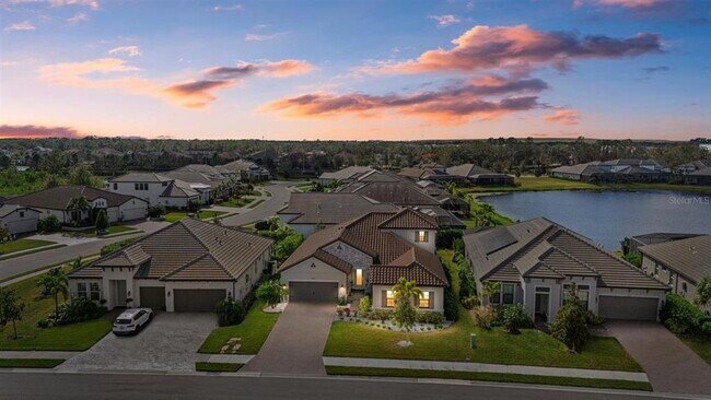Building Photo - 2028 Woodleaf Hammock Ct