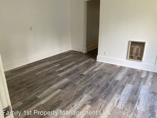 Building Photo - 1 br, 1 bath House - 809 S. High St Unit 2