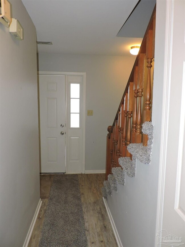 Building Photo - 3031 Belle Meade Dr