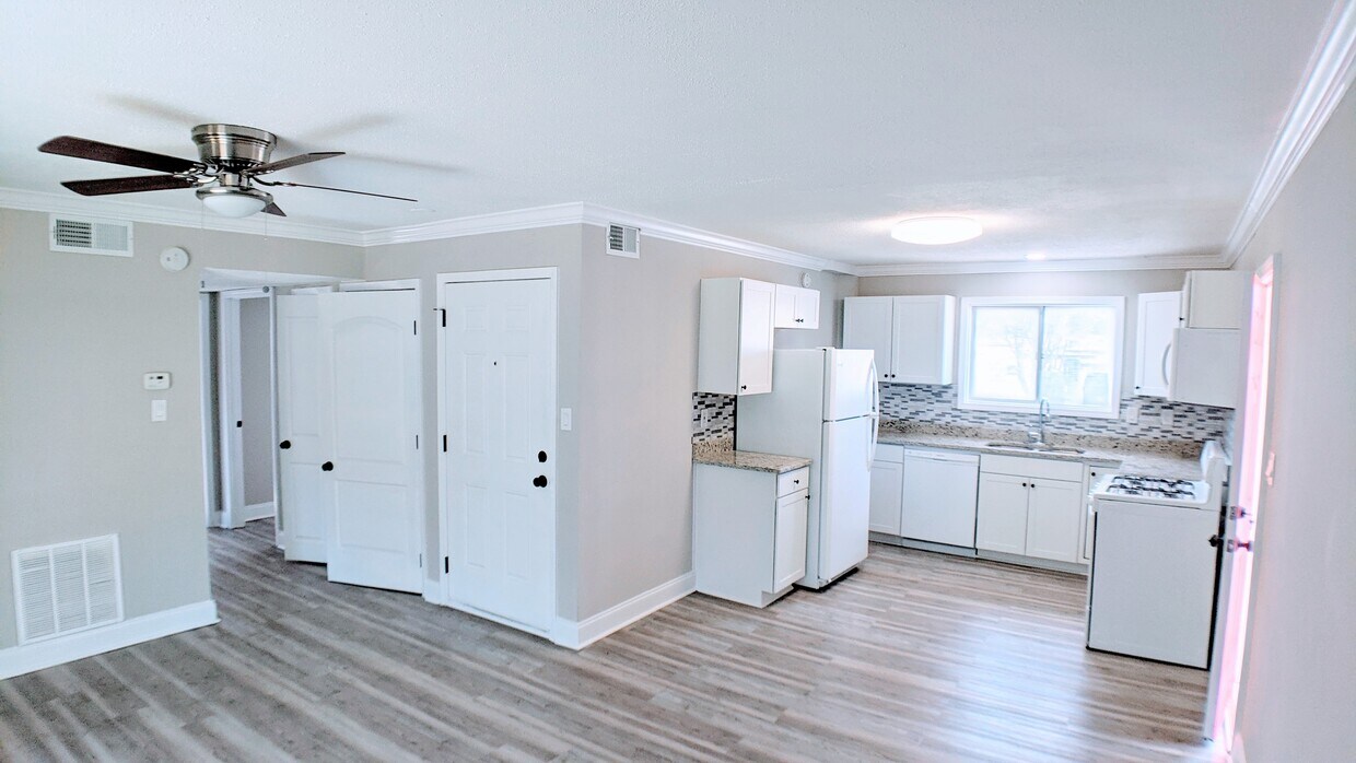 Kitchen - 3567 Adams St