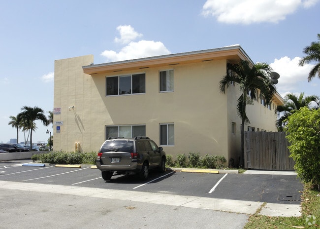 Building Photo - 11900 N Bayshore Dr