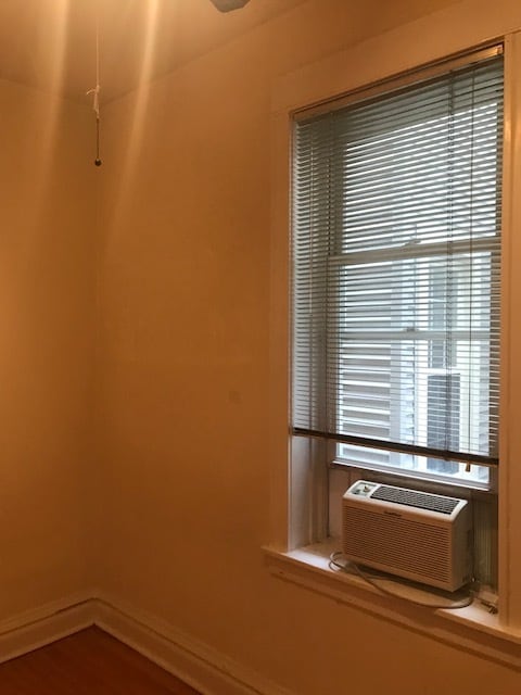 Bedroom - 3108 N Southport Ave