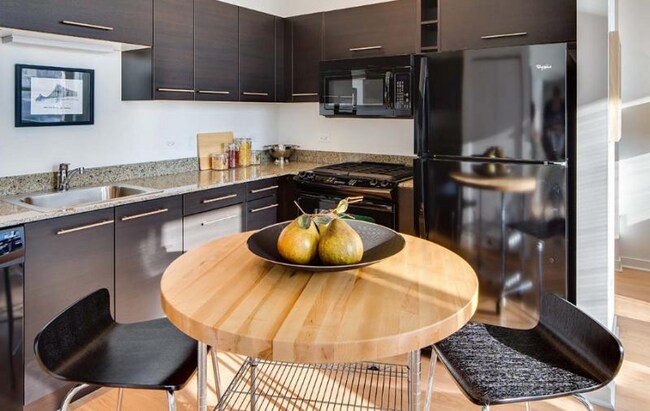 Foto del edificio - 732 W Blackhawk St