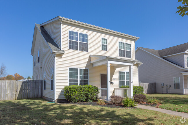 Building Photo - Campbell Crossing - Military Living