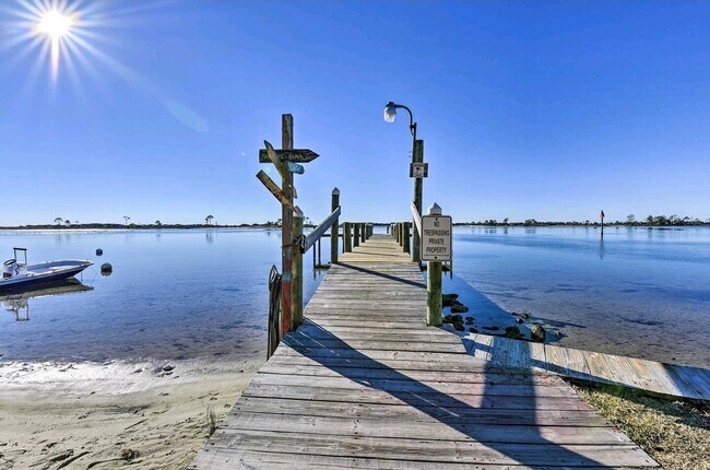 Fishing dock - 209 W Miracle Strip Pky