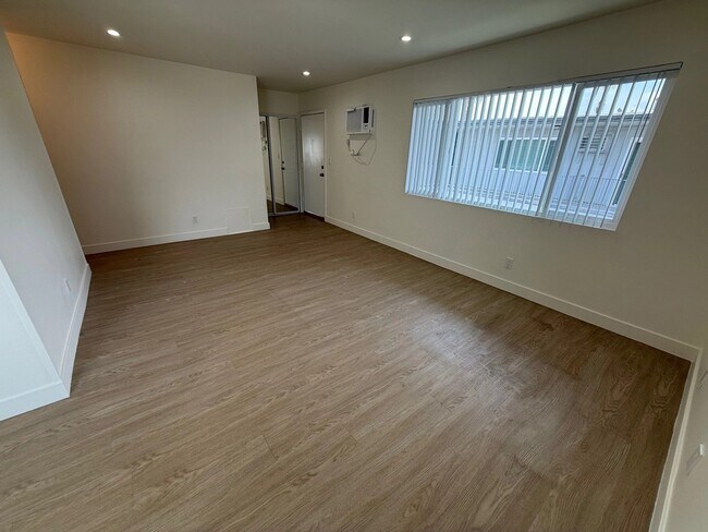 Foto del edificio - 3900 W 1st St