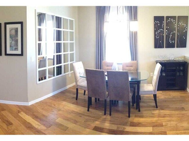 Foto del edificio - 7918 Moonstone Dr