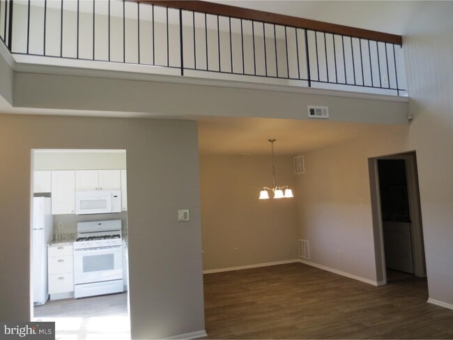 Building Photo - 414 Paddock Ct