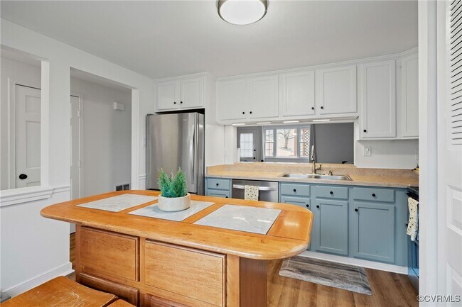 Foto del edificio - 7954 Clovertree Ct