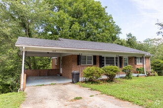 Building Photo - 409 Rockyford St