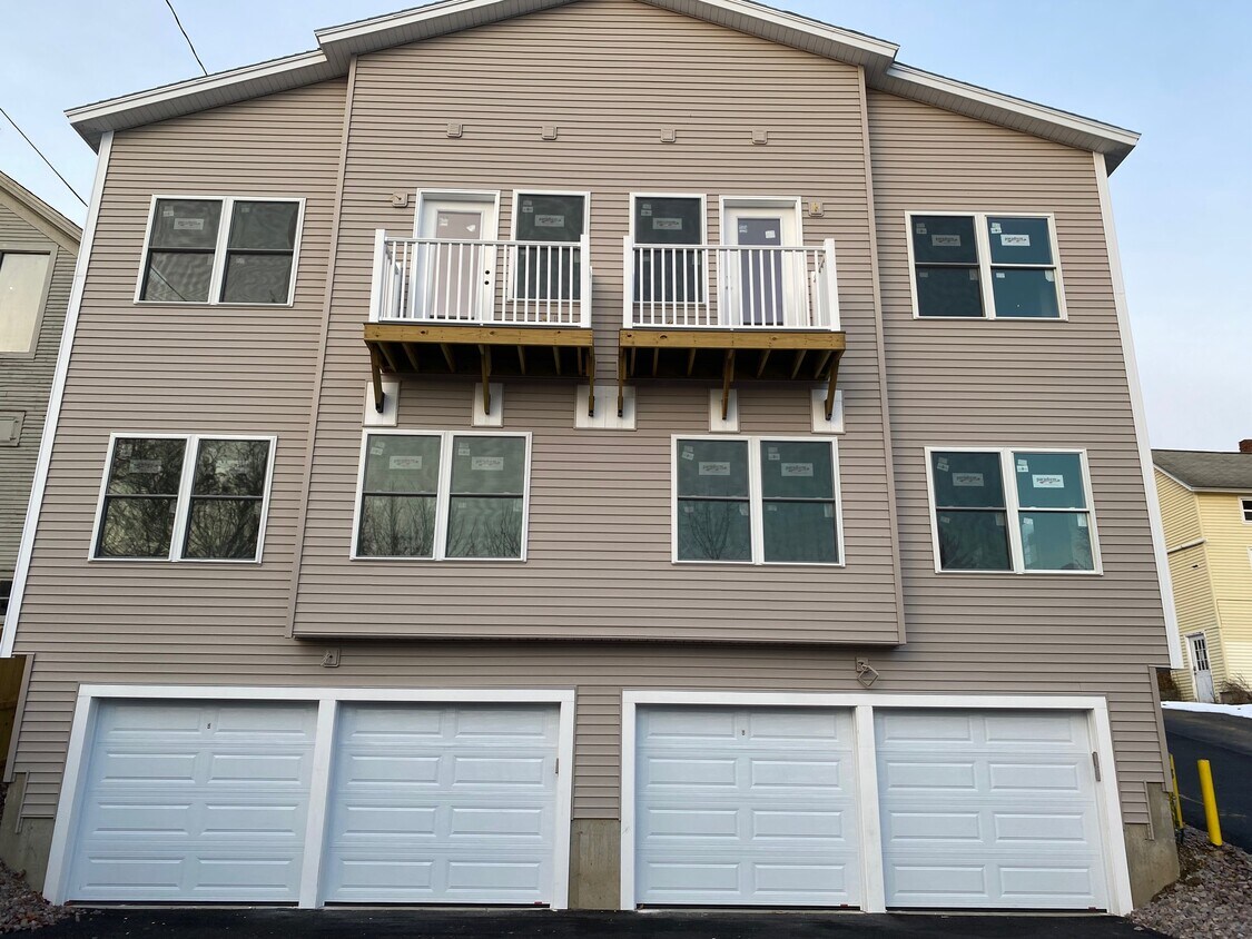 14 E Spring St Unit H, Winooski, VT 05404 Condo for Rent in Winooski