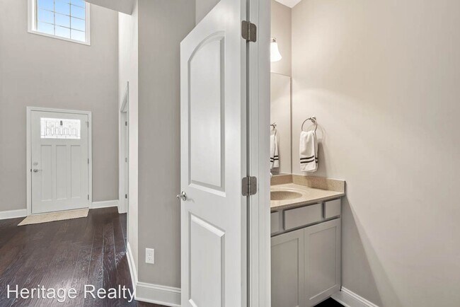 Building Photo - 4 br, 2.5 bath House - 925 Brookwood Lane