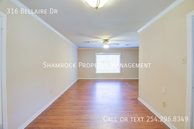 Building Photo - 3 bedroom home in Woodway!