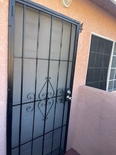 Foto del edificio - 2696 Santa Fe Ave