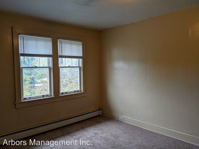 Building Photo - 6523 Stanton Ave