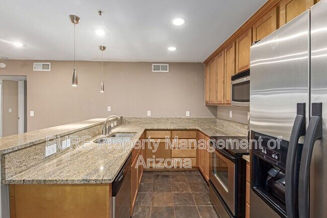 Foto del edificio - 4704 E Paradise Village Pkwy N