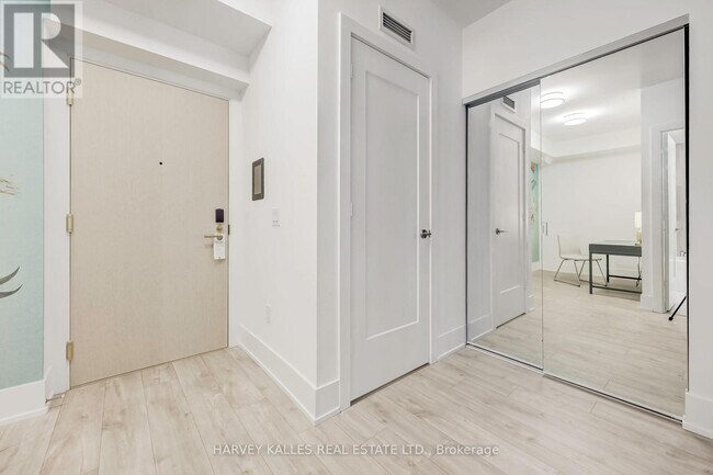 Photo du bâtiment - 480 Front St W