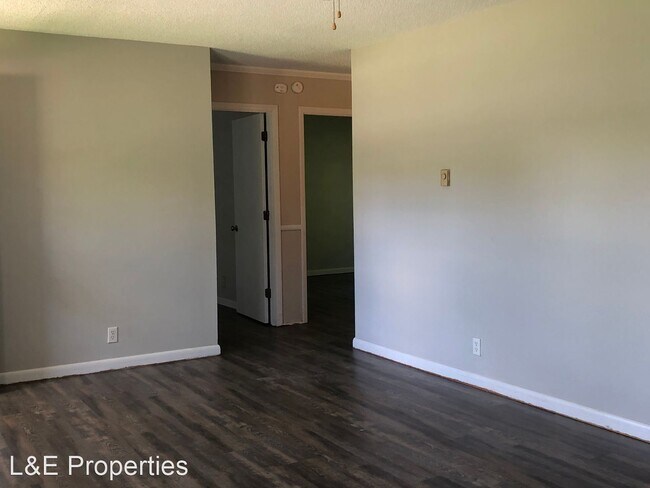 Building Photo - 2 br, 1 bath House - 105 Ballard Drive