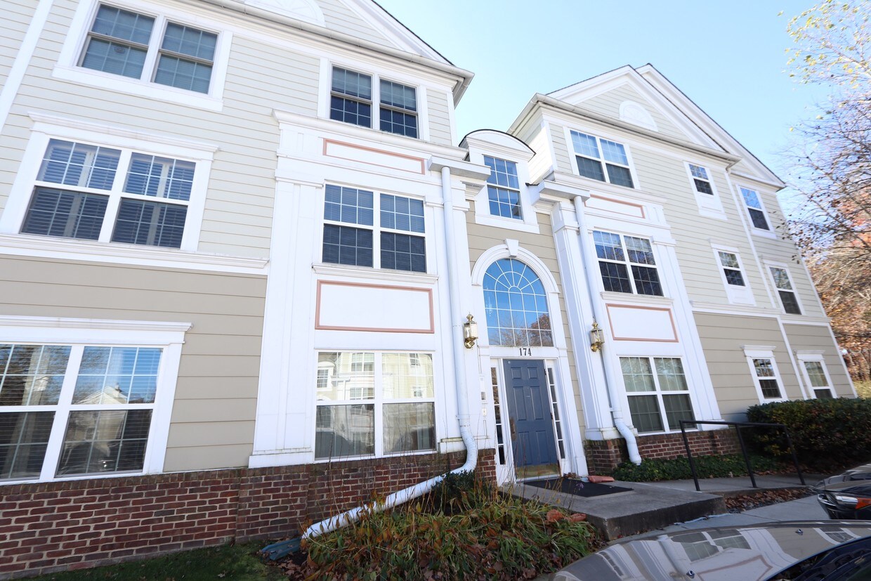 174 Kendrick Pl, Gaithersburg, MD 20878 Condo for Rent in