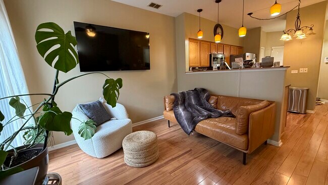 Foto del edificio - 3359 Blue Ridge Dr