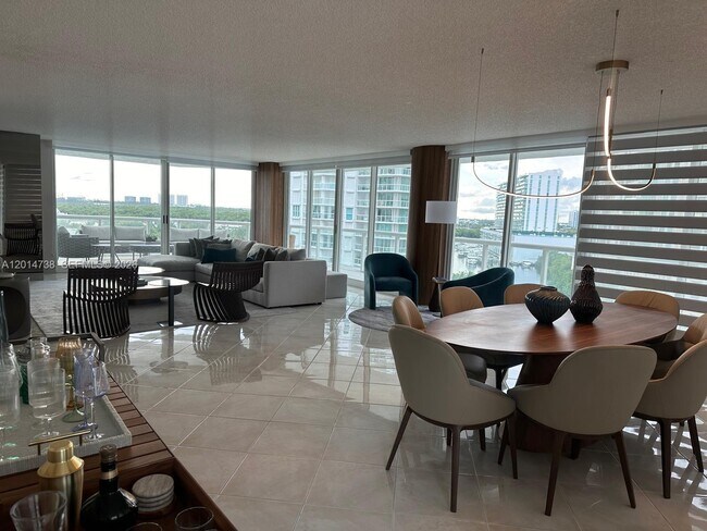 Foto del edificio - 16400 Collins Ave