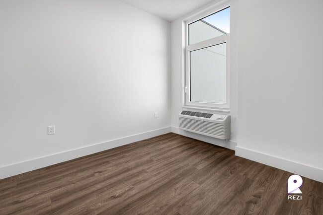 Foto del edificio - 2069 Honeywell Ave