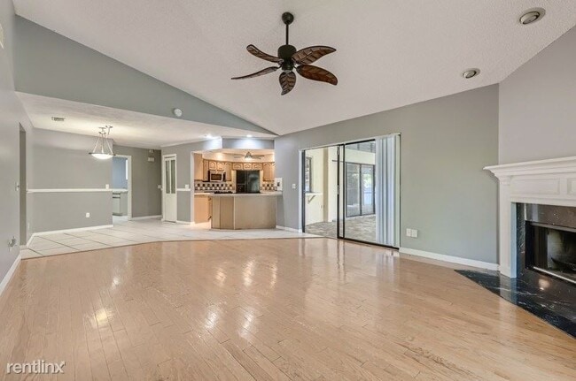 Building Photo - 4 br, 2 bath House - 3906 Broomsedge Ln UNIT