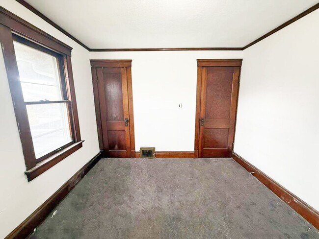 Foto del edificio - 3 BED 1 BATH BEAUTIFUL SINGLE FAMILY HOME IN GARFIELD HEIGHTS!