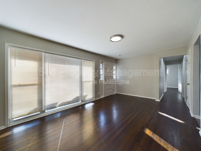 Foto del edificio - 11404 Eastern Ave
