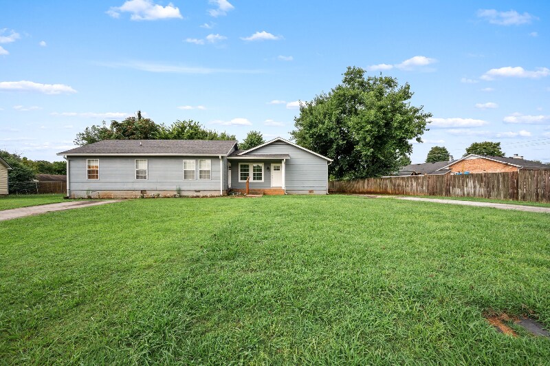 Foto principal - 821 Corner Ct