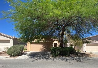 Building Photo - 10789 Muscari Way