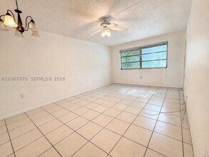 Building Photo - 20200 NE 29th Ct