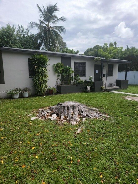 Foto del edificio - 1820 NW 127th St